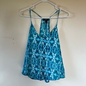 Forever 21 Women's Blue Flowy Patterned Blouse Tank Size Small